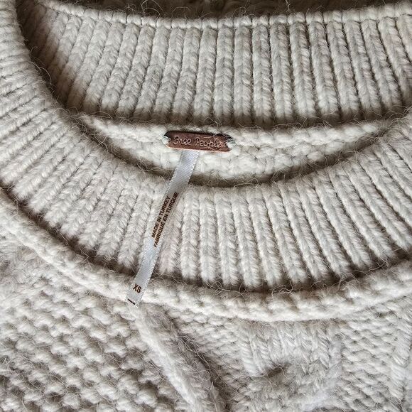 Free People Leslie Cable Knit Oversize Sweater Size XS Ivory - Picture 7 of 16